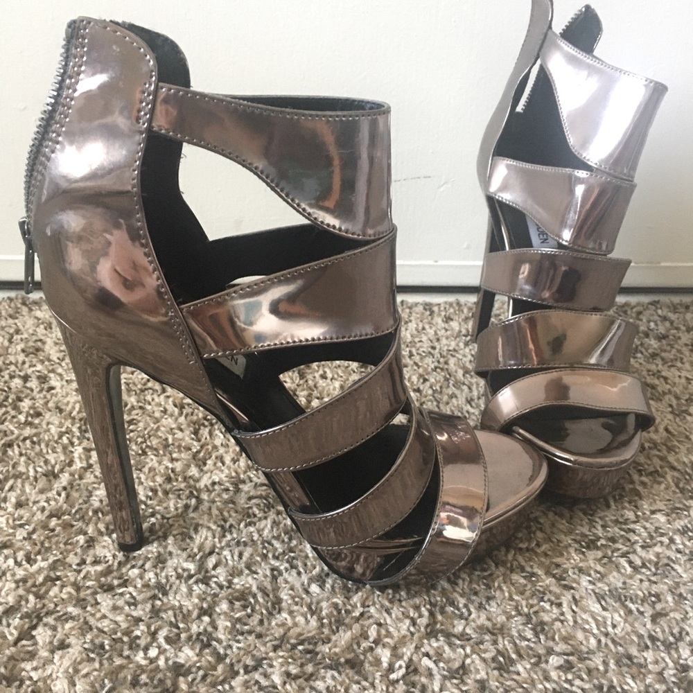 Steve Madden reflective silver heels